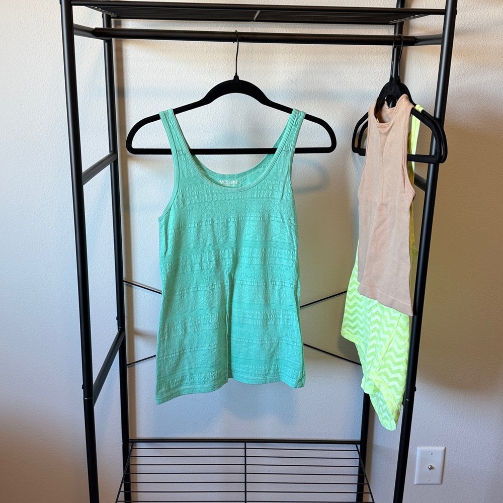 XS/S TankTop Lot - Picture 6 of 6